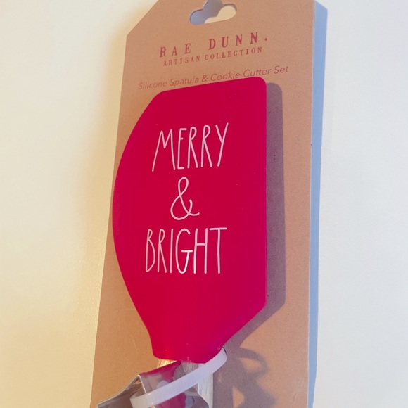 Rae Dunn Christmas Spatula and Cookie Cutter Set - Picture 3 of 4